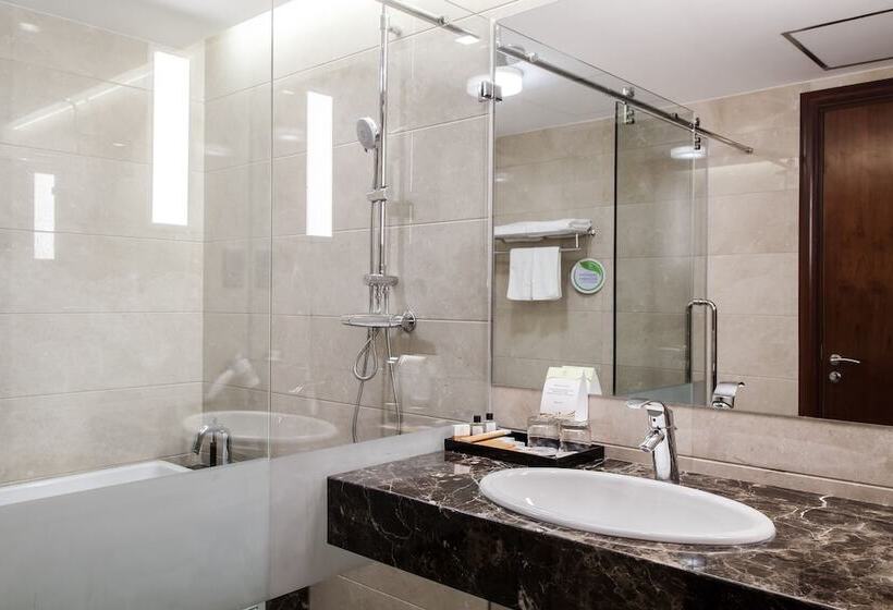 اتاق سوپریور, Army