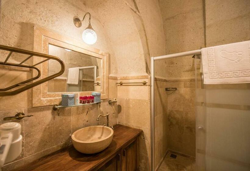 اتاق استاندارد, Charming Cave