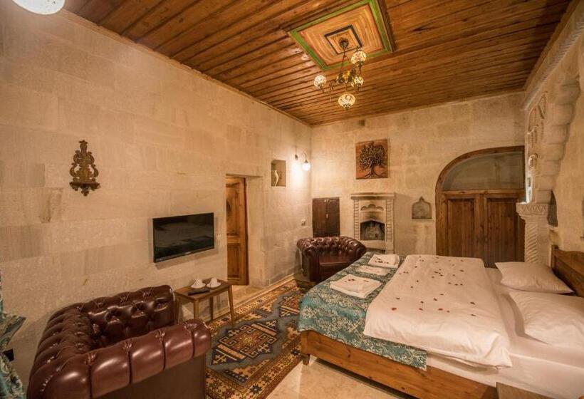 اتاق لوکس با وان آب گرم, Charming Cave