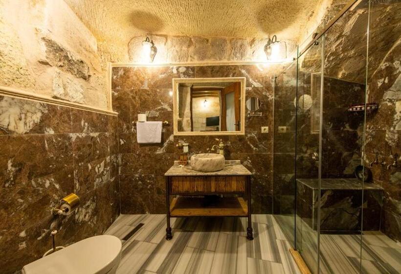 اتاق سوپریور, Charming Cave