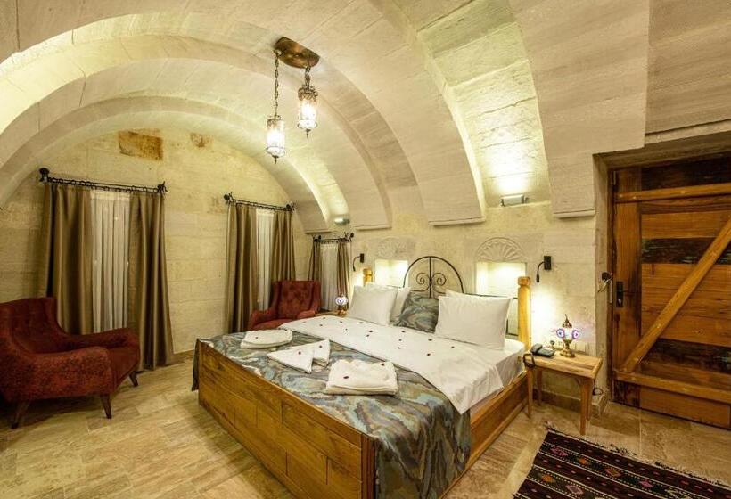 سوییت, Charming Cave