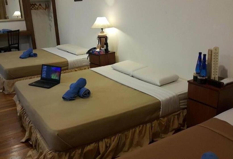 جناح جونيور, Crystal Hill R