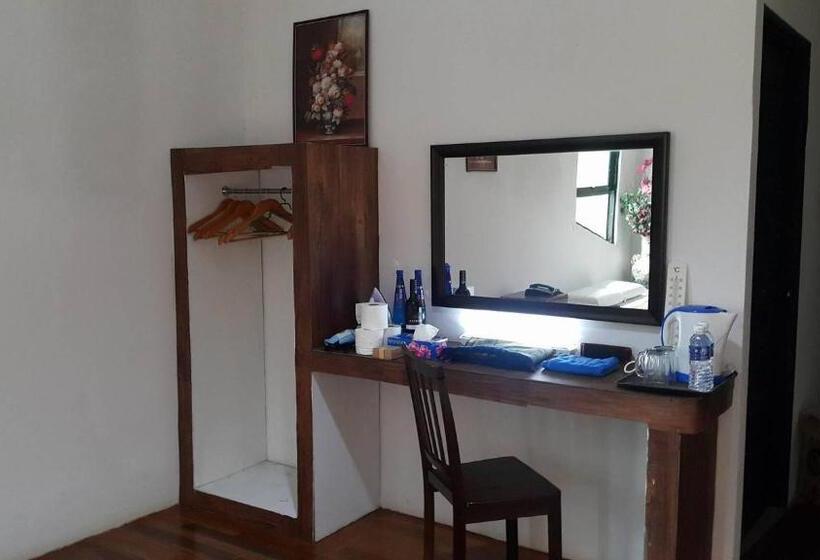 غرفة بريميوم, Crystal Hill R