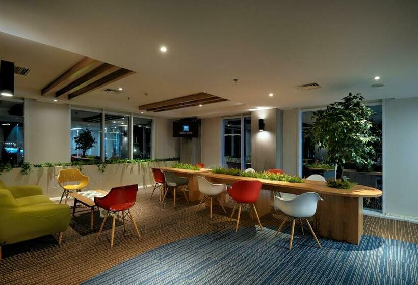 Номер Стандарт с Койками, Deka Hotel Surabaya Hr Muhammad