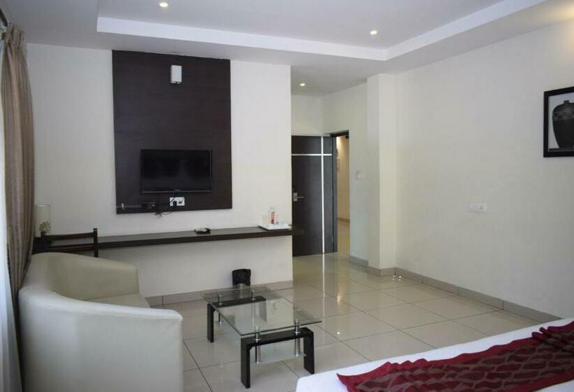 Deluxe Suite met Kingsize Bed, Golden Castle