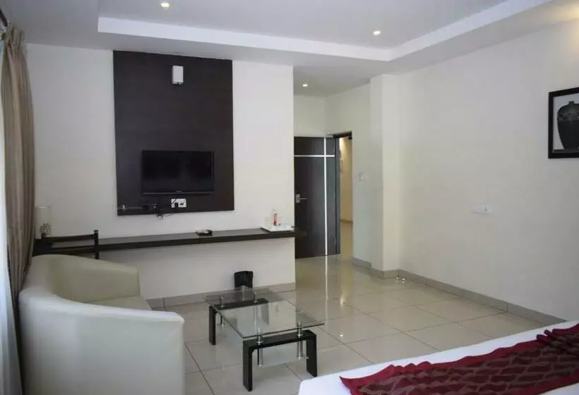 Suite Deluxe Llit King, Golden Castle