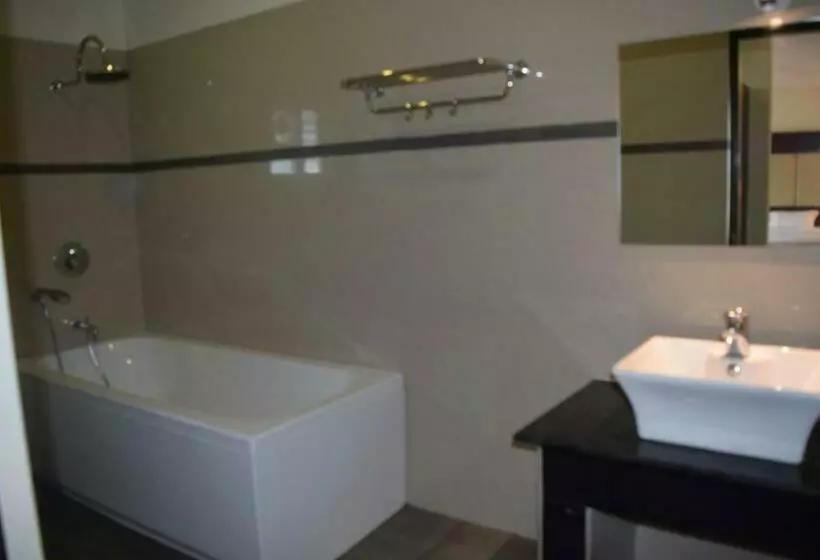 Suite Deluxe Llit King, Golden Castle