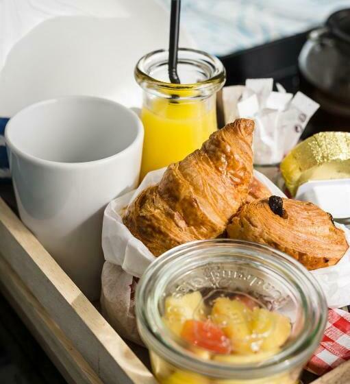 اتاق سوپریور با تخت بزرگ, Golden Tulip Marseille Euromed