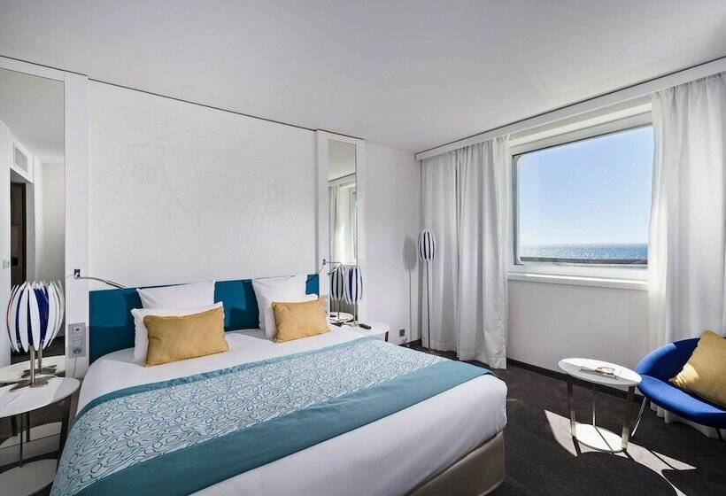 اتاق سوپریور با چشمانداز دریا, Golden Tulip Marseille Euromed