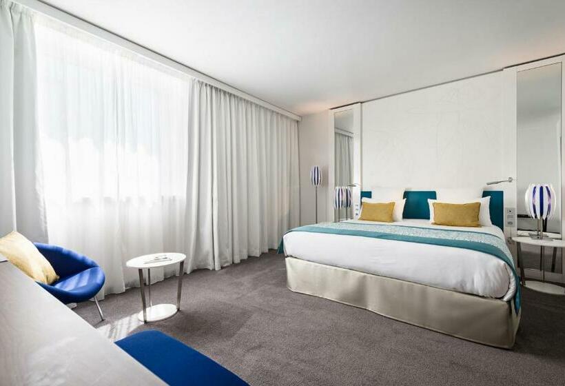 اتاق اجرایی با تخت بزرگ, Golden Tulip Marseille Euromed