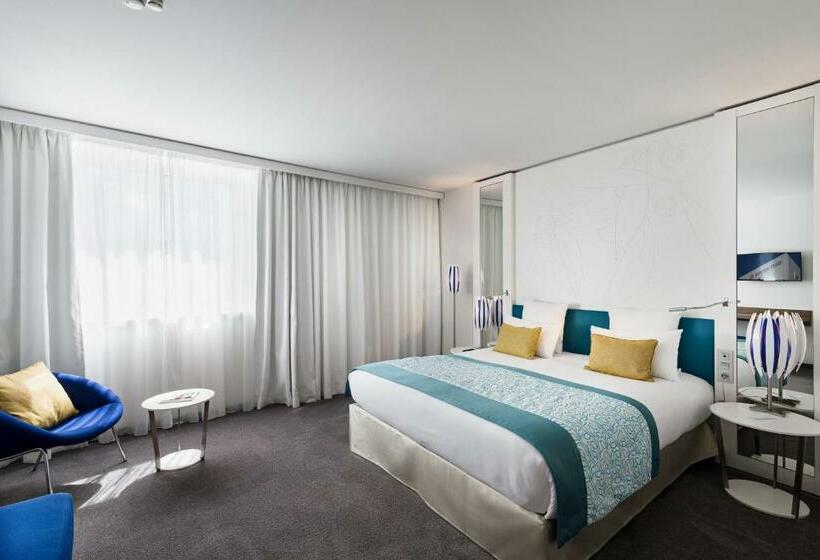 اتاق اجرایی با تخت بزرگ, Golden Tulip Marseille Euromed