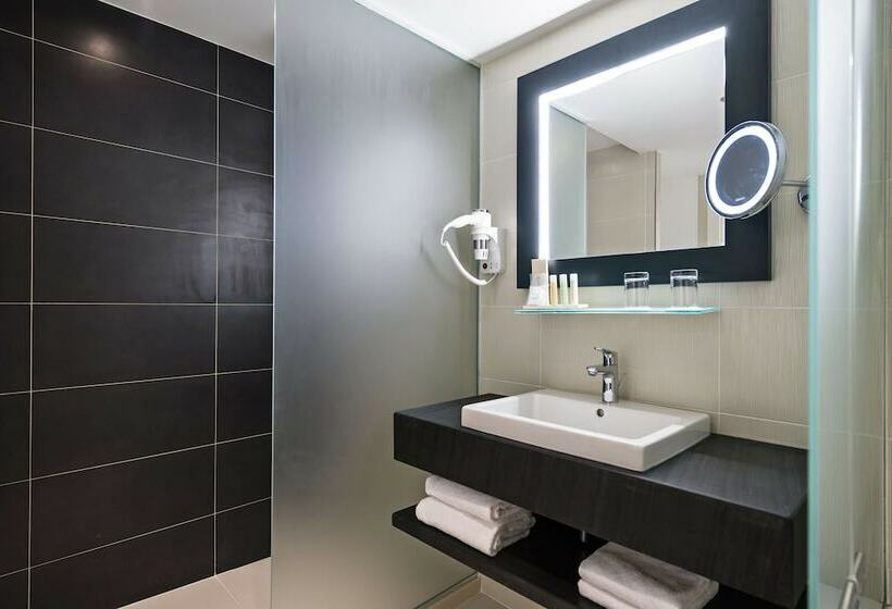 Junior Suite, Golden Tulip Marseille Euromed
