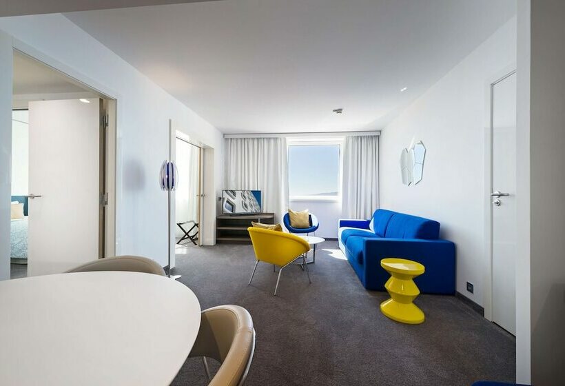 سوئیت اجرایی با چشمانداز دریا, Golden Tulip Marseille Euromed