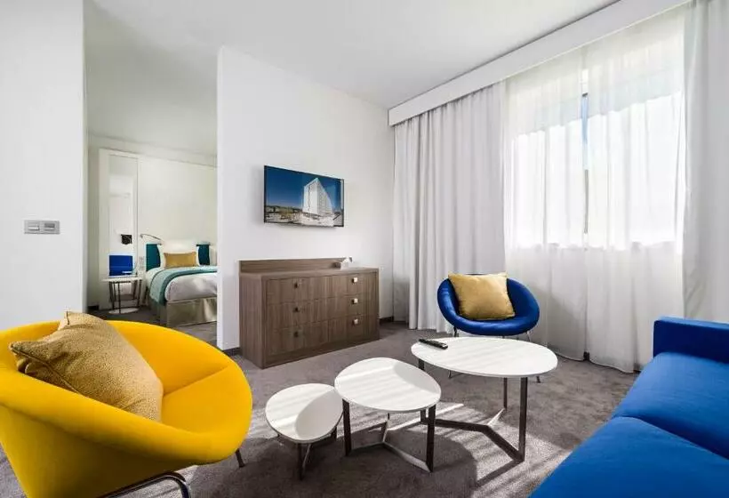 海の見えるエクゼクティブスイート, Golden Tulip Marseille Euromed