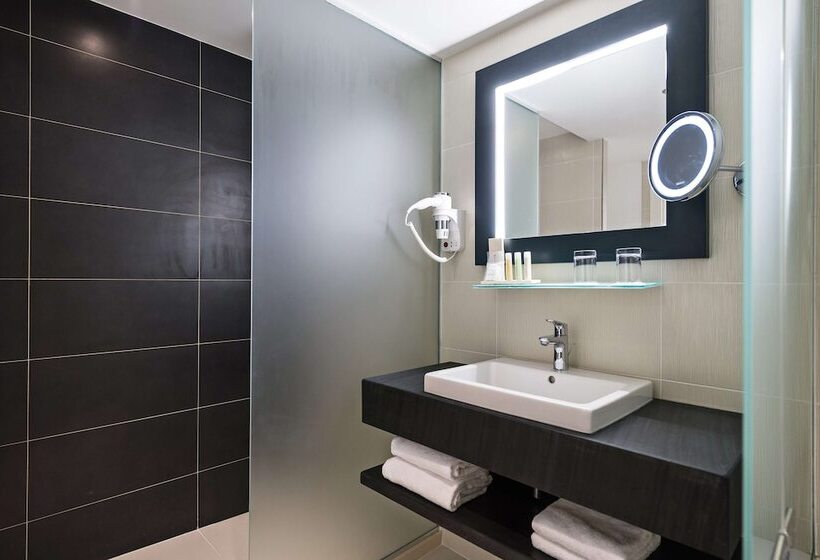 Люкс Executive Вид на Море, Golden Tulip Marseille Euromed