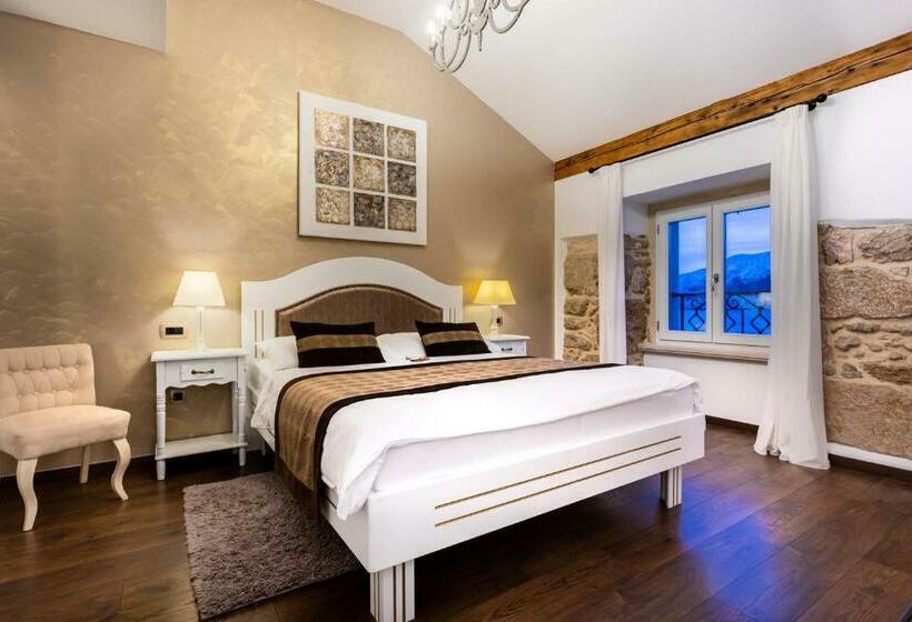 اتاق استاندارد با بالکن و چشمانداز دریا, Heritage Forza