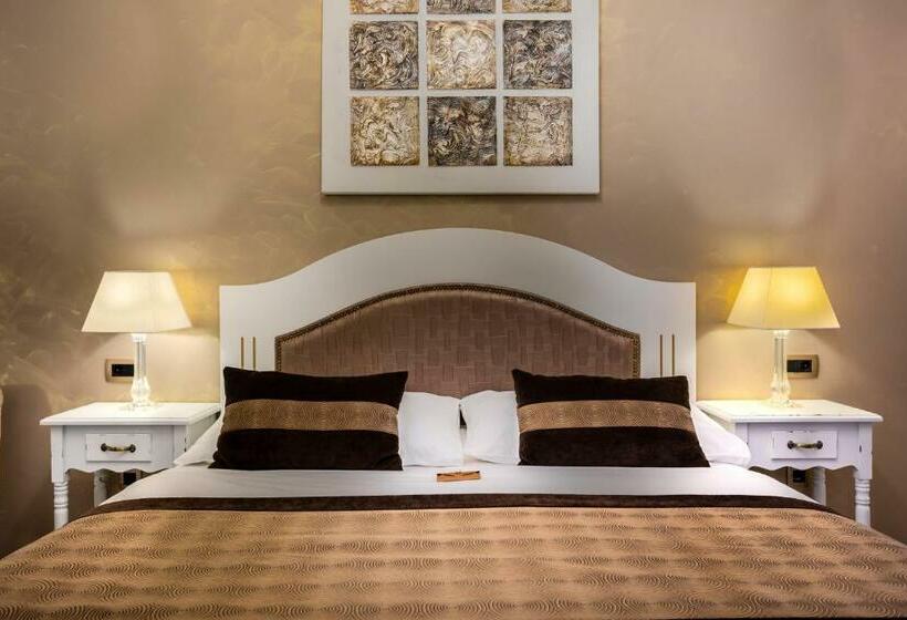 اتاق استاندارد با بالکن و چشمانداز دریا, Heritage Forza