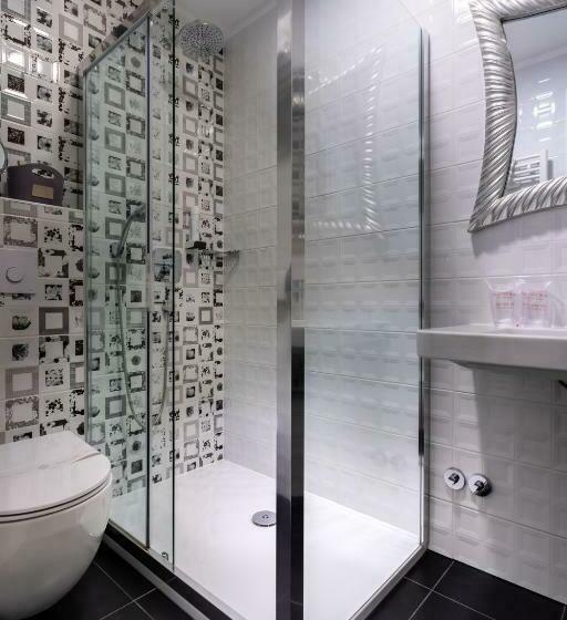 اتاق استاندارد با بالکن و چشمانداز دریا, Heritage Forza