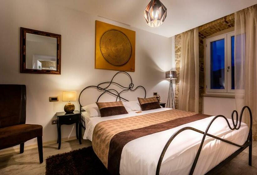 اتاق استاندارد با بالکن و چشمانداز دریا, Heritage Forza