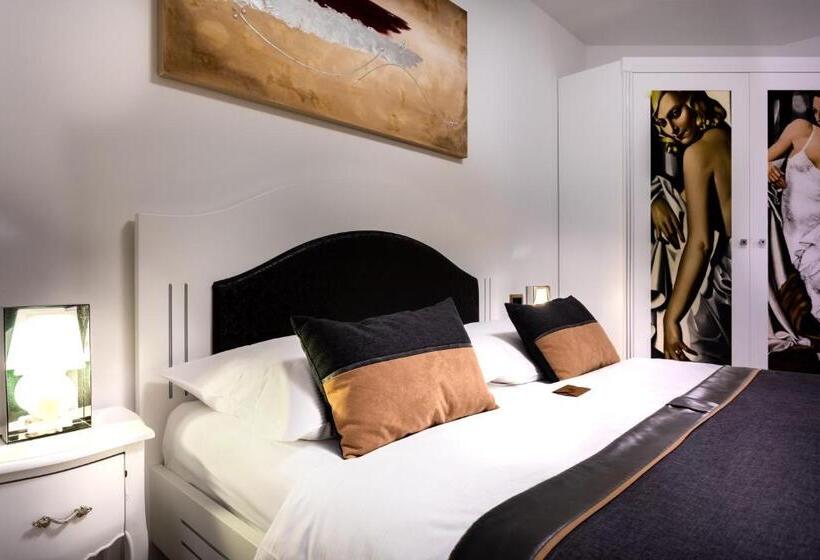 اتاق استاندارد با بالکن و چشمانداز دریا, Heritage Forza