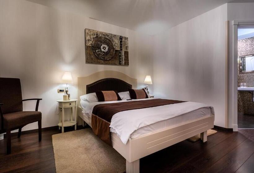 اتاق استاندارد با بالکن و چشمانداز دریا, Heritage Forza