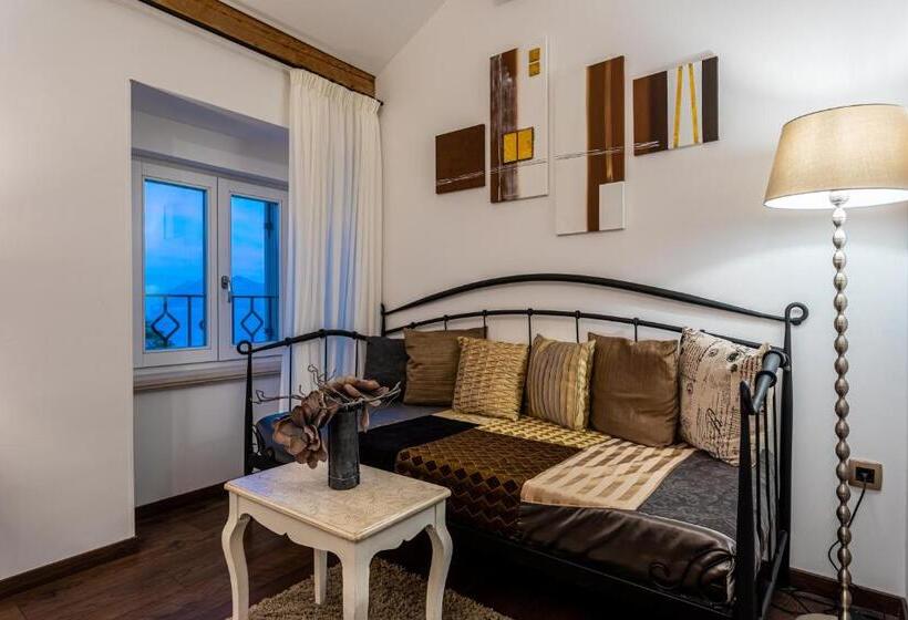 اتاق استاندارد با تراس, Heritage Forza