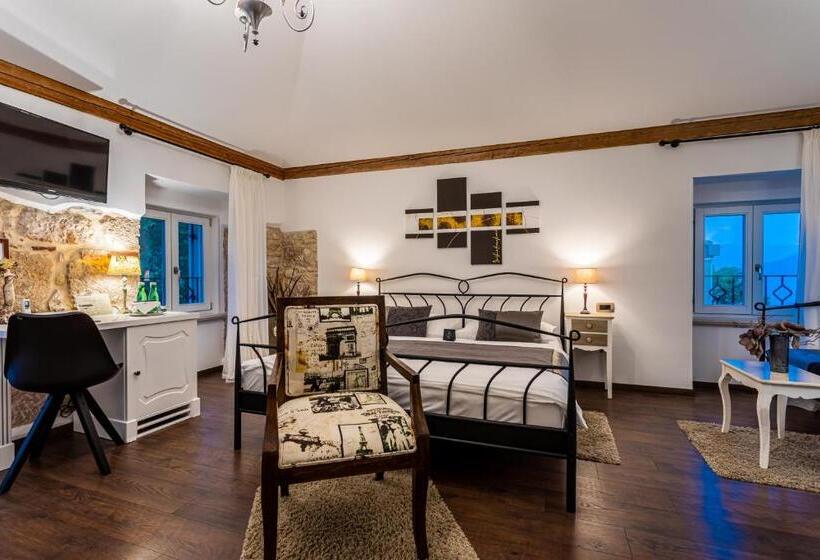 اتاق استاندارد با تراس, Heritage Forza