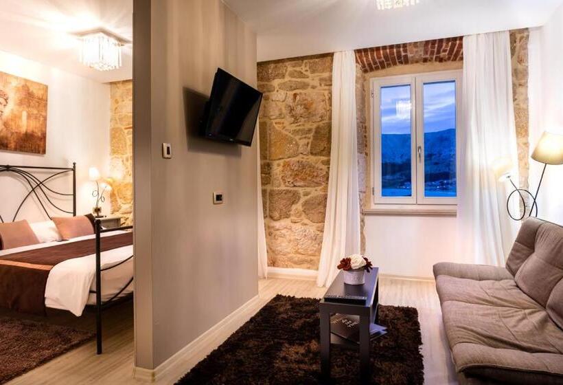 اتاق استاندارد با چشمانداز دریا, Heritage Forza