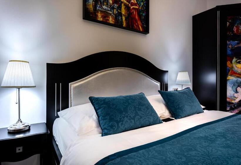 اتاق استاندارد با بالکن و چشمانداز دریا, Heritage Forza