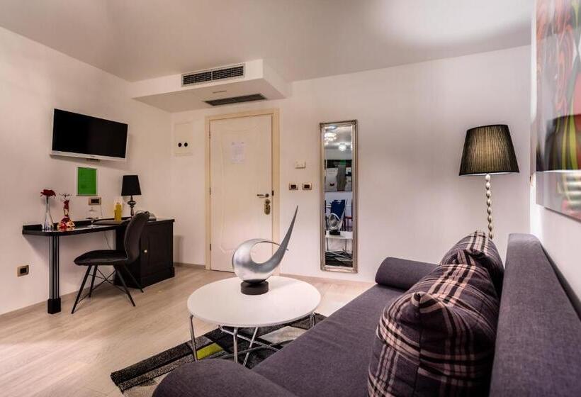 سوئیت با بالکن, Heritage Forza