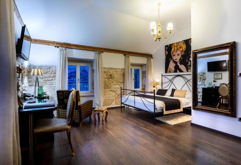 اتاق استاندارد با چشمانداز دریا, Heritage Forza