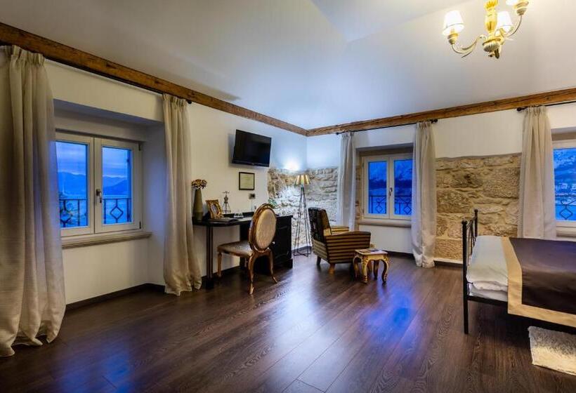 اتاق استاندارد با چشمانداز دریا, Heritage Forza