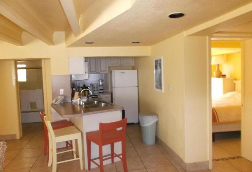 דירת חדר, Hollywood Sands Resort