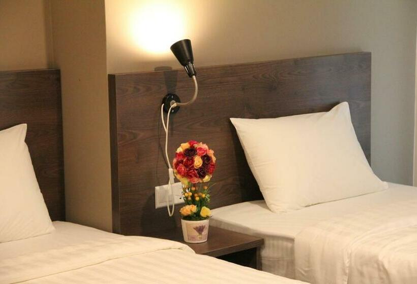 غرفة ديلوكس عائلية, Kl