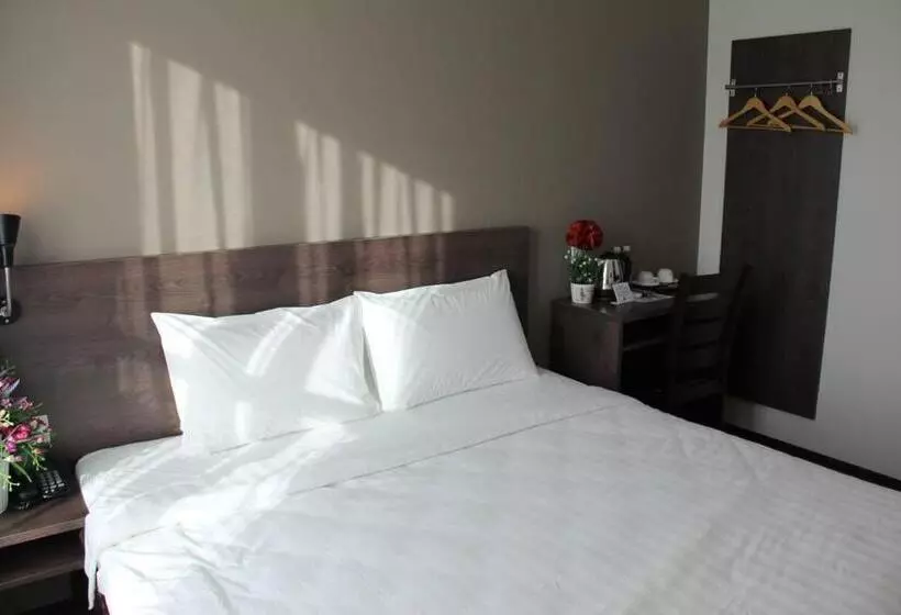 اتاق لوکس با تخت بزرگ, Kl