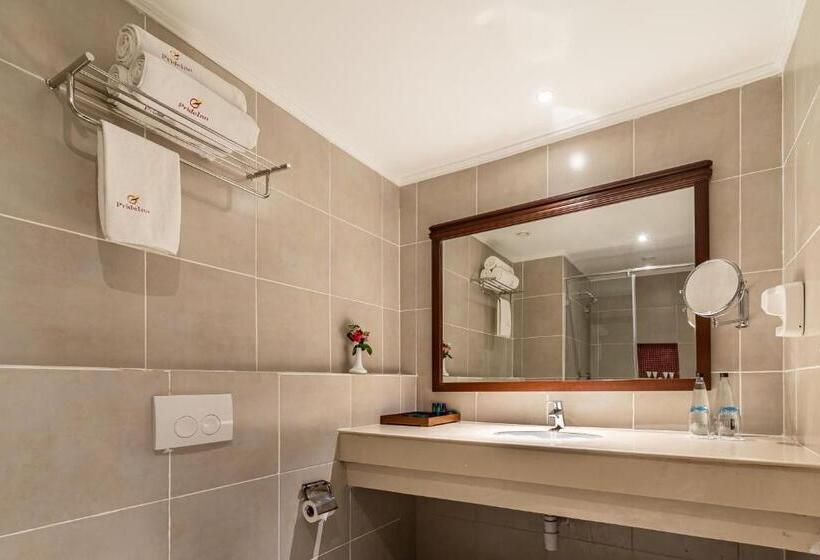 Номер Deluxe Вид на Бассейн, Prideinn Paradise Beach Resort & Spa Mombasa