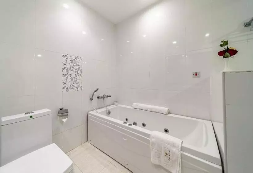 سوییت با چشم‌انداز دریا, Prideinn Paradise Beach Resort & Spa Mombasa