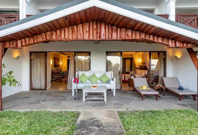 سوییت با چشم‌انداز دریا, Prideinn Paradise Beach Resort & Spa Mombasa