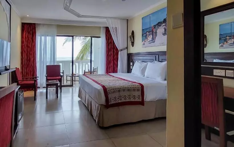 اتاق لوکس با چشم‌انداز دریا, Prideinn Paradise Beach Resort & Spa Mombasa