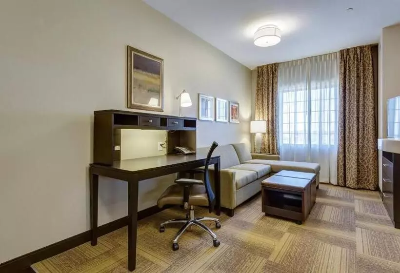 身障者適用キングサイズベッドルーム, Staybridge Suites St Louis   Westport, An Ihg