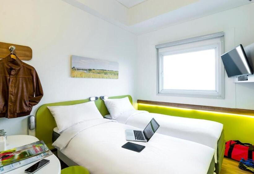 Номер Стандарт, Deka Hotel Surabaya Hr Muhammad