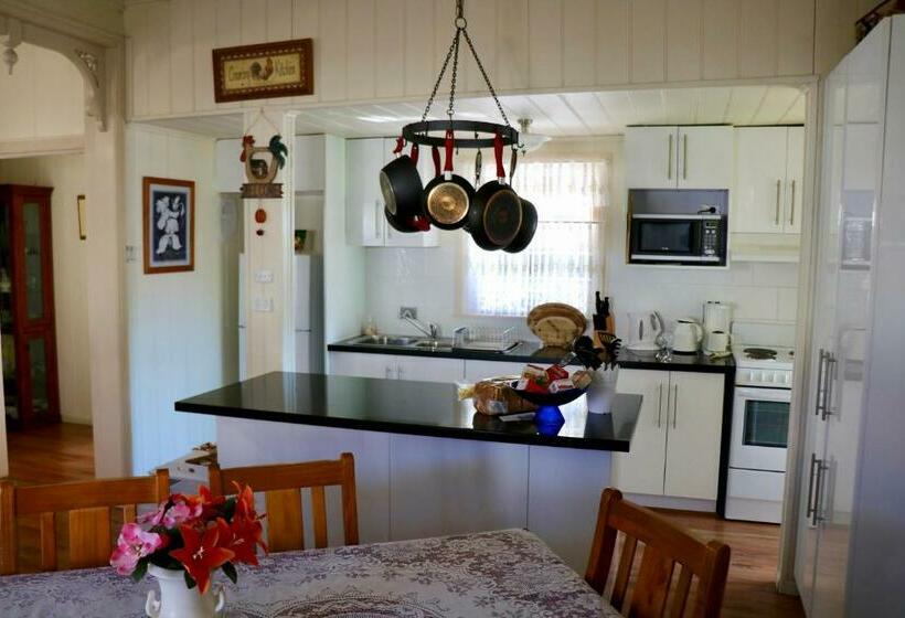 １ベッドルームハウス, Tenterfield Historic C1895 Cottage