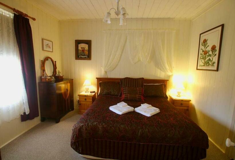 １ベッドルームハウス, Tenterfield Historic C1895 Cottage