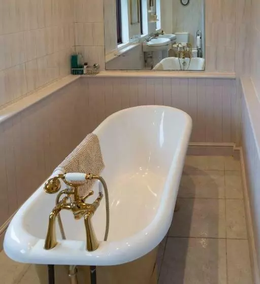 エクゼクティブルーム, Elmcroft Guest House