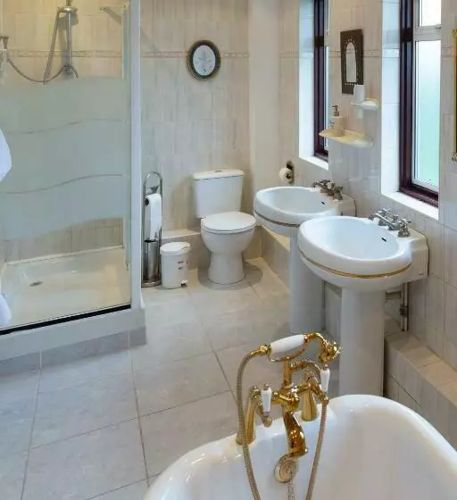 エクゼクティブルーム, Elmcroft Guest House