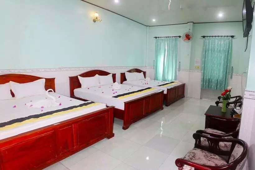 Perhehuone, Quoc Dinh Guesthouse