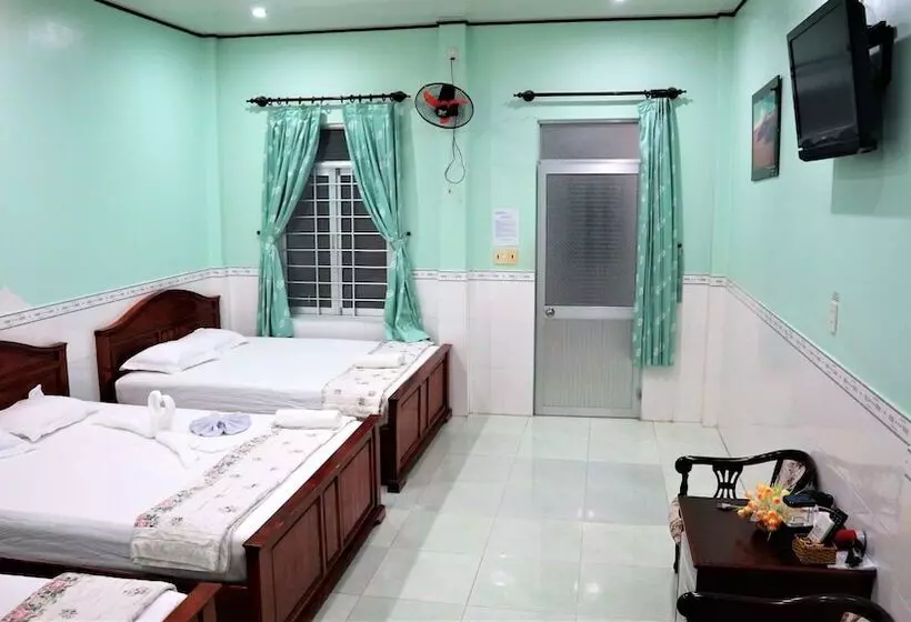 Perhehuone, Quoc Dinh Guesthouse