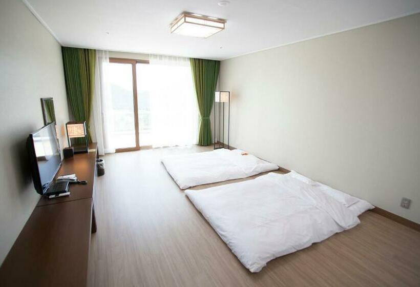 غرفة ديلوكس عائلية, Dongwon Youthhostel