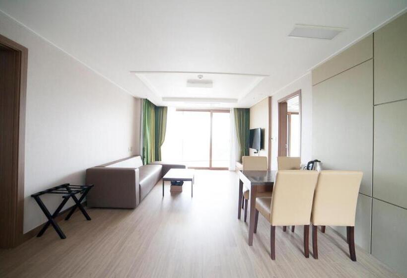 Люкс 2 Спальни, Dongwon Youthhostel