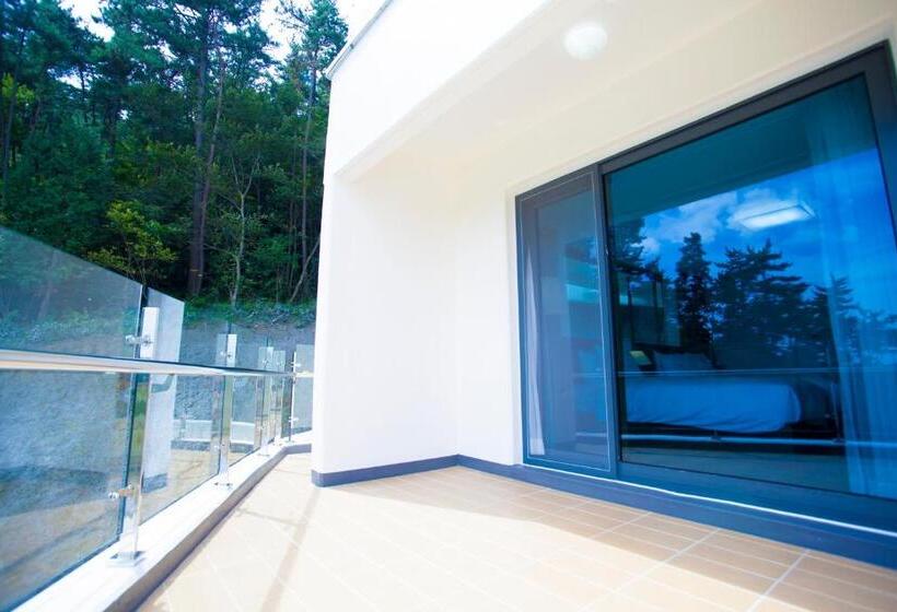 Номер Deluxe, Dongwon Youthhostel